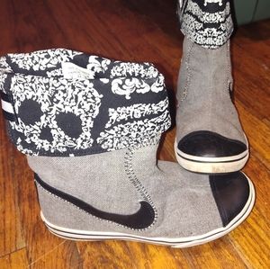 Nike skull boots 8